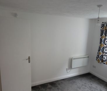 1 Bed Flat, Butlers Close, BS5 - Photo 4