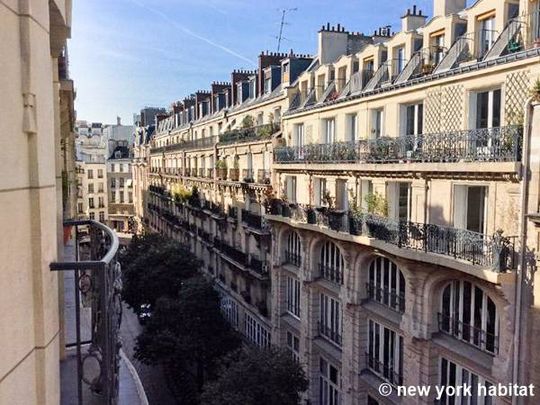 Logement à Paris, Location meublée - Photo 1