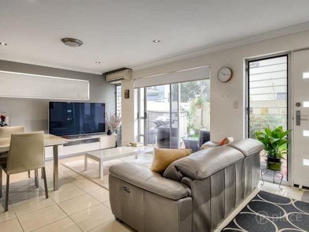 Nundah - Photo 4