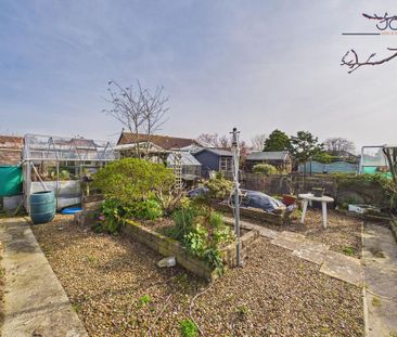 2 bedroom semi-detached bungalow to rent - Photo 6