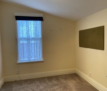 Beautiful Boulcott Villa - Photo 6