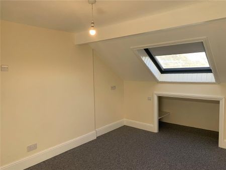 4 bedroom terraced house to rent - Photo 5