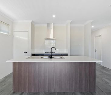 17 Kelston Approach, Lakelands. - Photo 6