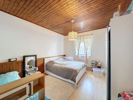 Appartement de 4.5 pièces au rez-de-chaussée - Photo 4