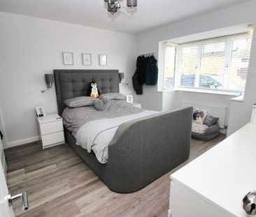 3 bedroom detached bungalow to rent - Photo 3