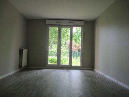 Location Appartement 2 pièces 47m² ORLEANS 45100 - Photo 3