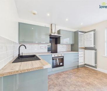 2 bedroom Flat To Let - Photo 4