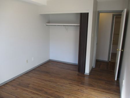 2 Bedroom Unit Across from Hospital!! - Photo 5