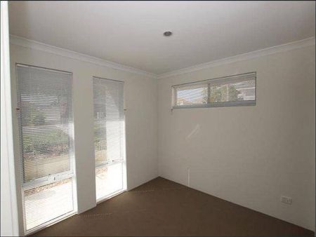 Front-Facing 3×2 Villa with Big Courtyard & Double Garage - Photo 3