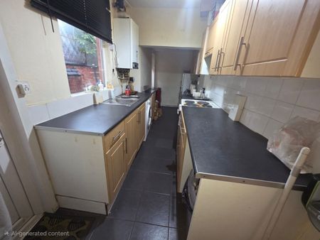 2 Bed Terraced House, Welford Road, LE2 - Photo 5