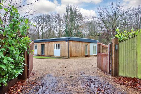 A contemporary, architect designed family home - Photo 4