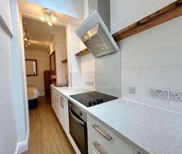 Barnardo Road, St Leonards, Exeter, EX2 - Photo 4