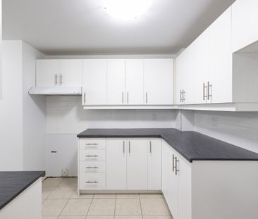 Le St-Laurent Apartments - 2 Bedroom - Photo 2