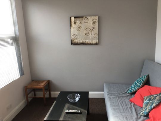 1 Bed Flat, London, E3 - Photo 1