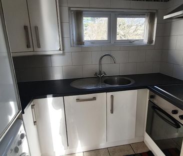 8f Glassillan Grove, Greenisland, Carrickfergus, BT38 8TB - Photo 1