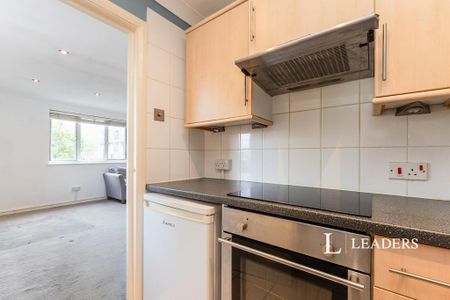 Studio to rent - Photo 4