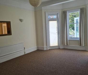 3 bedroom maisonette to rent - Photo 3