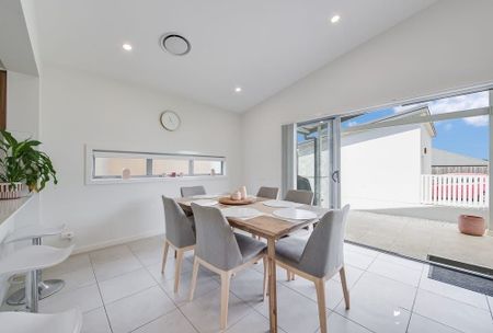 Your Dream Home Awaits And is Ready Now !! - Photo 3