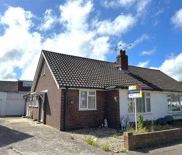 2 bedroom semi-detached bungalow to rent - Photo 3