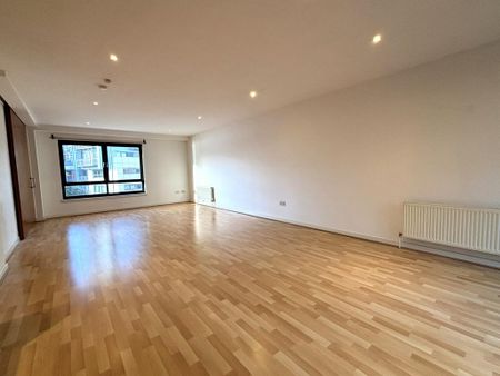 3 bedroom flat to rent - Photo 3