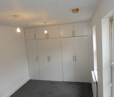 Bute Avenue Flat 2 - Photo 6