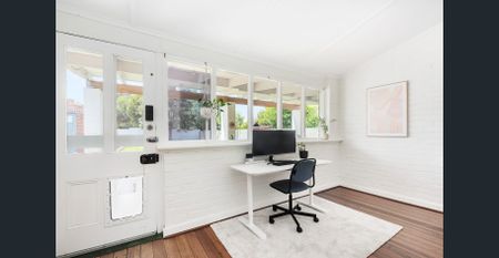 Charming Family Home with a Touch of History and Modern Conveniences - Photo 4