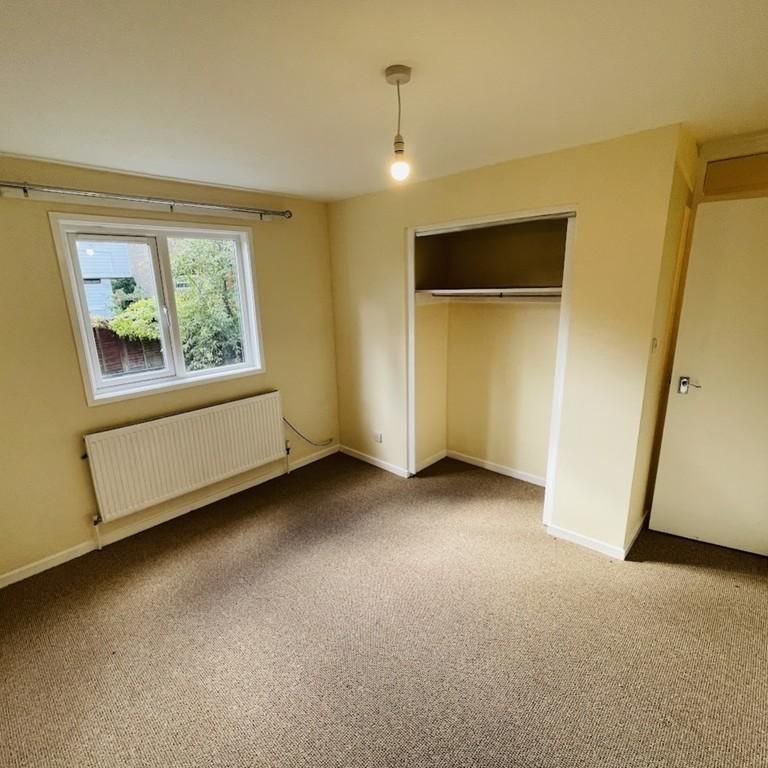 3 bedroom end of terrace house to rent - Photo 1