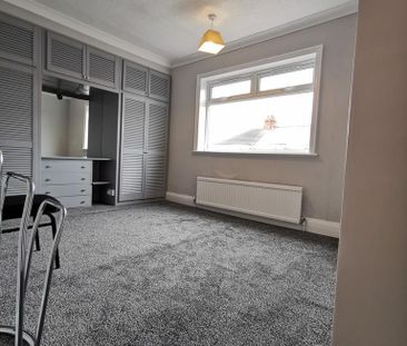 2 bedroom semi-detached house to rent - Photo 5