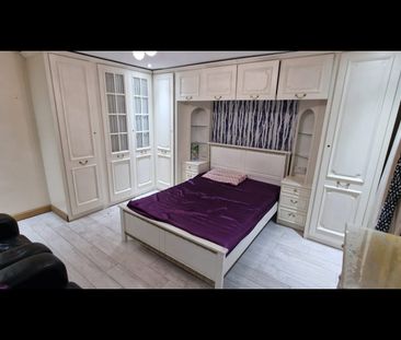 Room in a Shared House, Crownfield Avenue, IG2 - Photo 5