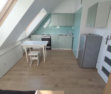 Podzamcze 2-pok. mieszkanie z niezależną kuchnią - Zdjęcie 1