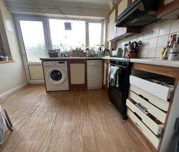 4 bedroom house to rent - Photo 3