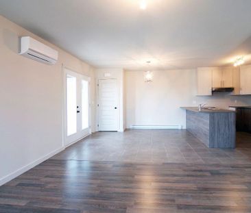5 1/2 quadruplex Sherbrooke (Rock Forest) - 1ER DÉC. - Photo 2
