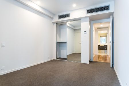 East Perth - Photo 5