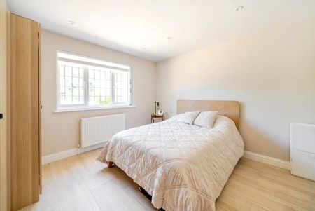 detached to rent Holywell Close, Studham, Dunstable, Bedfordshire, LU6 - Photo 5