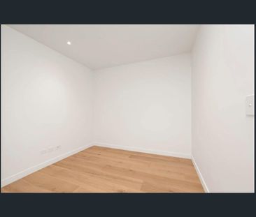 One bedroom plus Study Situated only a short walk to Rozelle and Ba... - Photo 2