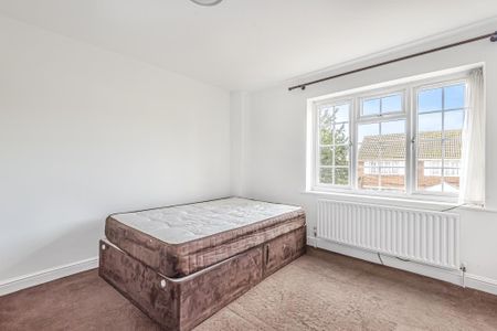 4 bedroom detached house to rent - Photo 5