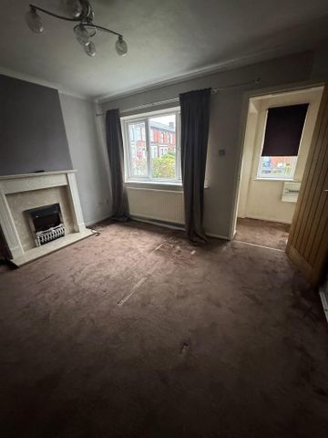 2 bedroom semi-detached house to rent - Photo 3