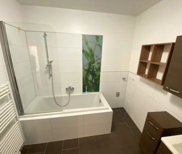 NEUWERTIGE 3 ZIMMERWOHNUNG MIT BALKON UND TG - NÄHE HAUPTBAHNHOF" - Foto 3