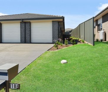 Modern 2 Bedroom Duplex - Photo 2