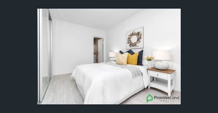 Stylish Living in Prime Location - Photo 3