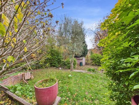 4 bedroom semi-detached house to rent - Photo 2