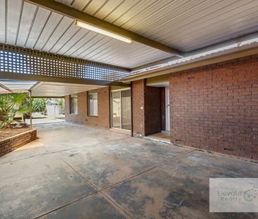 Updated 4 Bedroom Family Home - Photo 2