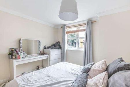 Knaphill, Woking, GU21 - Photo 3