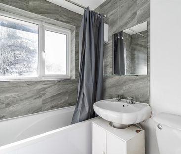 3 bed semi-detached house to rent in Coventry Road, Sheldon, Birmin... - Photo 2