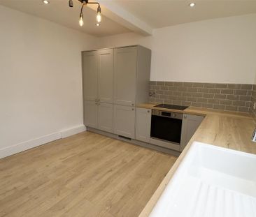 2 bedroom terraced house to rent - Photo 6