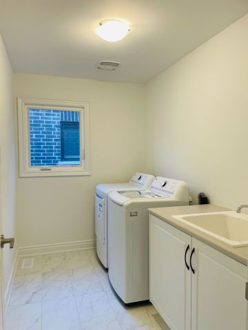 For Lease - 20 Culbert Road, Bradford West Gwillimbury, Ontario - Photo 5