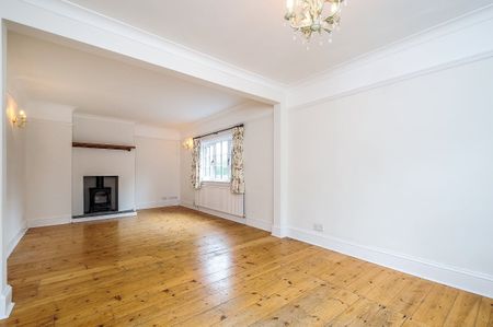 3 bedroom semi-detached house to rent - Photo 2