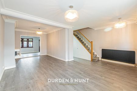 Grenfell Avenue, Hornchurch - Photo 3