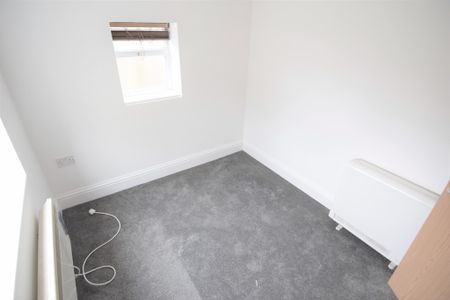 To Let 2 Bed Ground Floor Flat - Photo 5