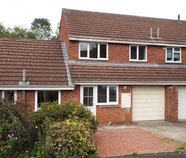 3 bedroom semi-detached house to rent - Photo 4
